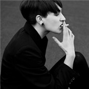 �ڰ��Ƿ����¸���ͷ��