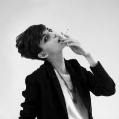 �ڰ��Ƿ����¸���ͷ��