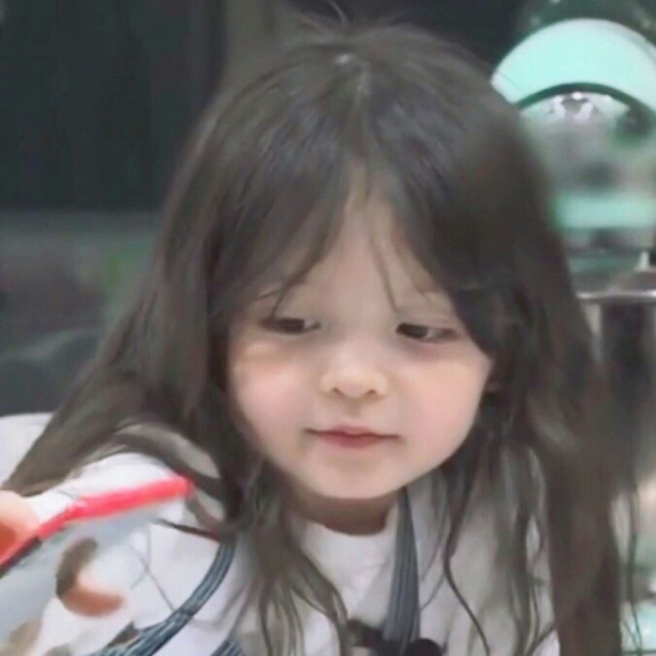 ���龫�ֵ�����С�ɰ������ͷ�����ͼƬ