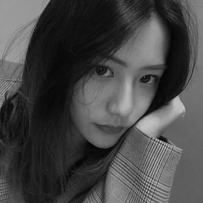 ��ק�����ڰ�Ů��ͷ�����ǻ���