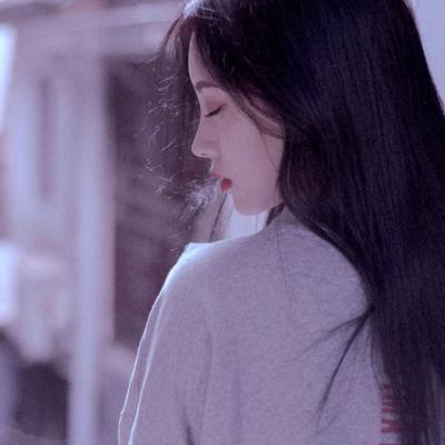 ��������Ů��΢��ͷ�� ��Ϊ�а��Ż����ڴ�