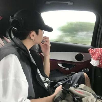 ��������ͷ������ins��-�ɰ���