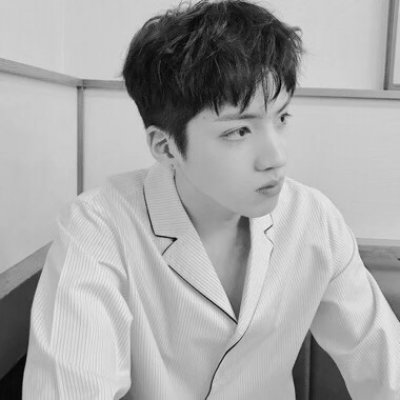 �ڰ���ͷ����Լ�����ܲ÷�