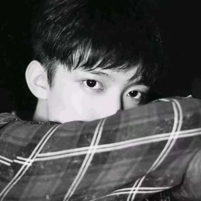 �ڰ���ͷ����Լ�����ܲ÷�