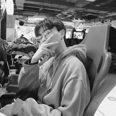 �ڰ���ͷ����Լ�����ܲ÷�