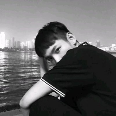 �ڰ���ͷ����Լ�����ܲ÷�