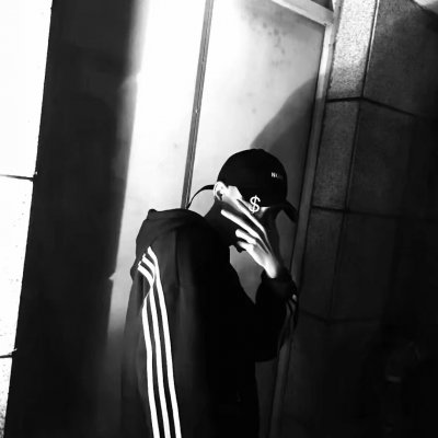 �ڰ���ͷ����Լ�����ܲ÷�