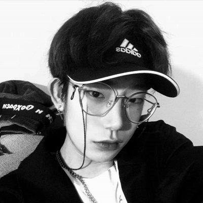 �ڰ���ͷ����Լ�����ܲ÷�