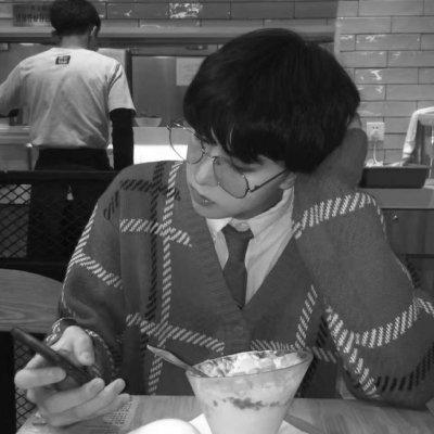 �ڰ���ͷ����Լ�����ܲ÷�