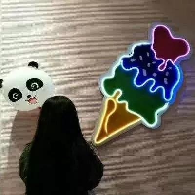 ��Լ����������ͷ��Ӱ����