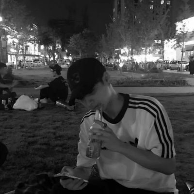 ����ͷ��--�˸������ĺڰ�ͷ