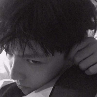 ����ͷ��--�˸������ĺڰ�ͷ