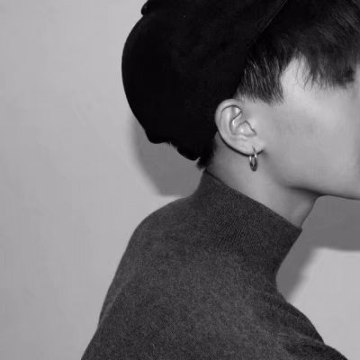 ����ͷ��--�˸������ĺڰ�ͷ