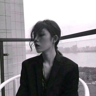 �ڰ�Ůͷ--����Զ�������˱�