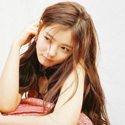 ��ܰ����ůŮ����΢��Ů��ͷ��