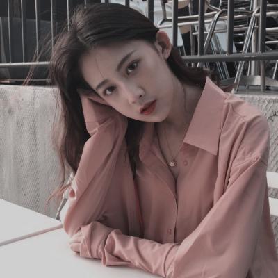 ��ܰ����ůŮ����΢��Ů��ͷ��