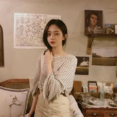 ��ܰ����ůŮ����΢��Ů��ͷ��