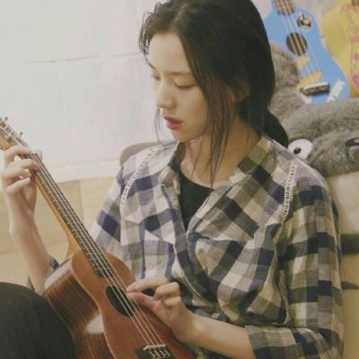 ��ܰ����ůŮ����΢��Ů��ͷ��