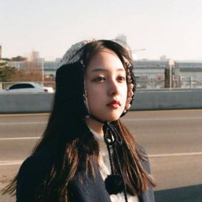 ��ܰ����ůŮ����΢��Ů��ͷ��