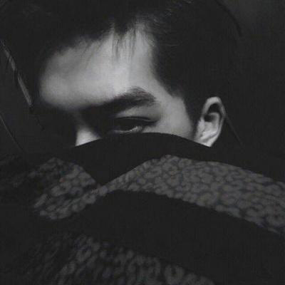 ���������ڰ��˸�ͷ�� ����ع�һ���˵�����