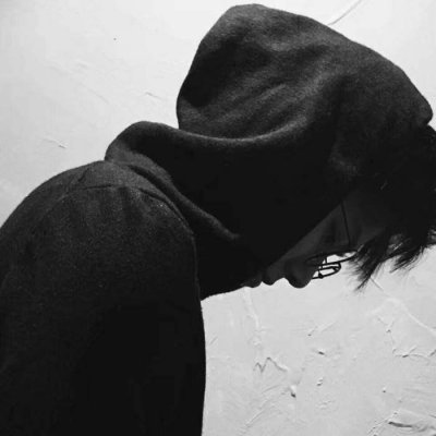 ���������ڰ��˸�ͷ�� ����ع�һ���˵�����