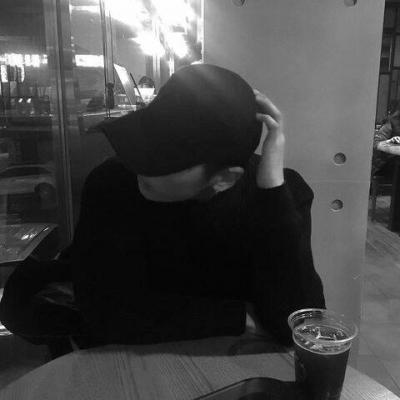 ���������ڰ��˸�ͷ�� ����ع�һ���˵�����