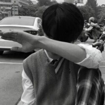 ���������ڰ��˸�ͷ�� ����ع�һ���˵�����