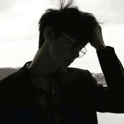 ���������ڰ��˸�ͷ�� ����ع�һ���˵�����