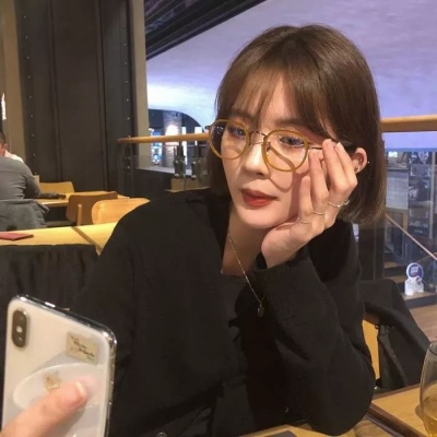 ������Ů������ɭϵ΢��ͷ��