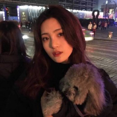 �ɰ���ů��С����Ů��΢��ͷ��