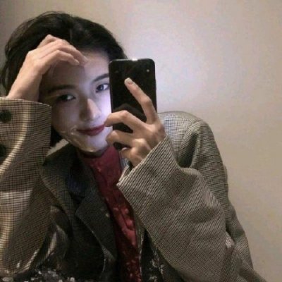 �ɰ���ů��С����Ů��΢��ͷ��