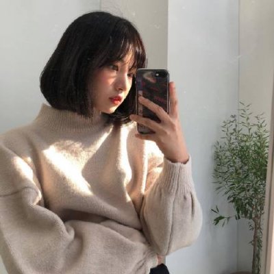 �ɰ���ů��С����Ů��΢��ͷ��