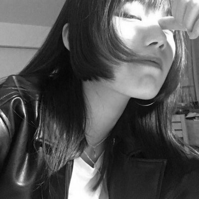 �ڰ�Ů������ͷ��