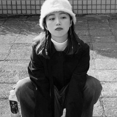 �ڰ�Ů������ͷ��