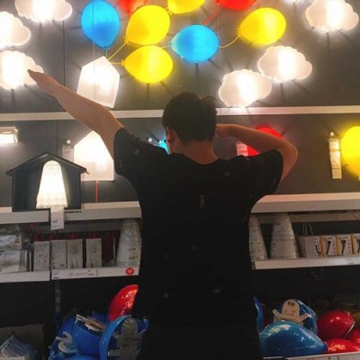 ���¿ɰ�ѧ������ͷ������һ�� �������ҵ���