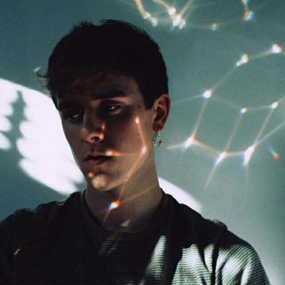 ˧����������ͷ��