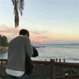 Ψ���˸��б�Ӱͷ�񱳶Ա�ӵ��