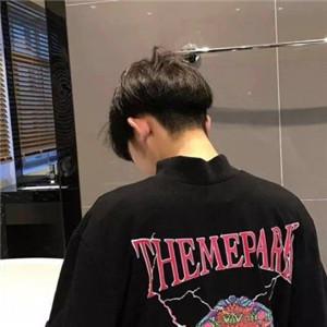 Ψ���˸��б�Ӱͷ�񱳶Ա�ӵ��