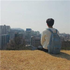 Ψ���˸��б�Ӱͷ�񱳶Ա�ӵ��