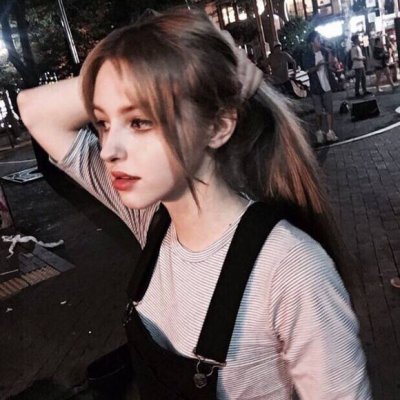 ŷ����Ұ��С���ͷ��