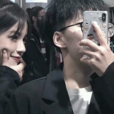 �ÿ����д�Ƭ�о�����Ů����ͷ��