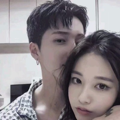 �ÿ����д�Ƭ�о�����Ů����ͷ��