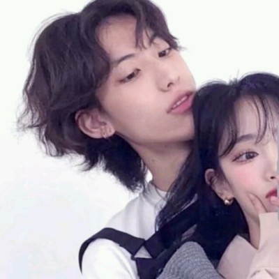 �ÿ����д�Ƭ�о�����Ů����ͷ��