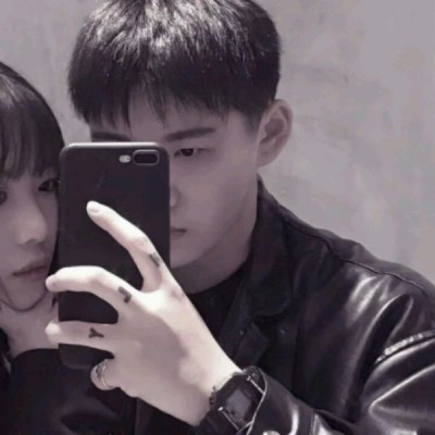 �ÿ����д�Ƭ�о�����Ů����ͷ��