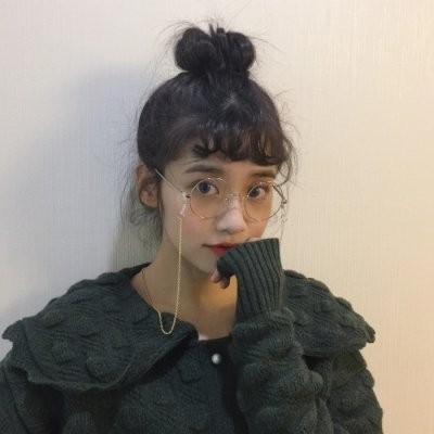 �ɰ����۾�Ů��ͷ��