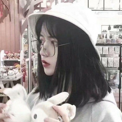 �ɰ����۾�Ů��ͷ��