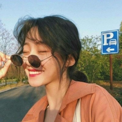 �ɰ����۾�Ů��ͷ��