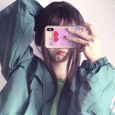 �̷��ɰ�ͷ�񣬶̷�Ů��Ҳ�����ԸкͿɰ�