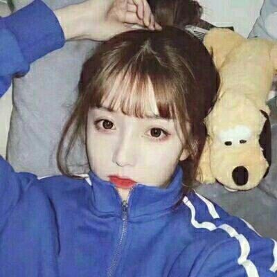 ��ɫ����Ů��΢��ͷ��