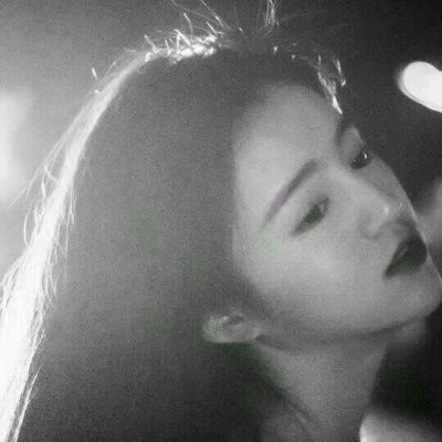 ���ݿո�ĺڰ�Ů��ͷ��--���۵İ�